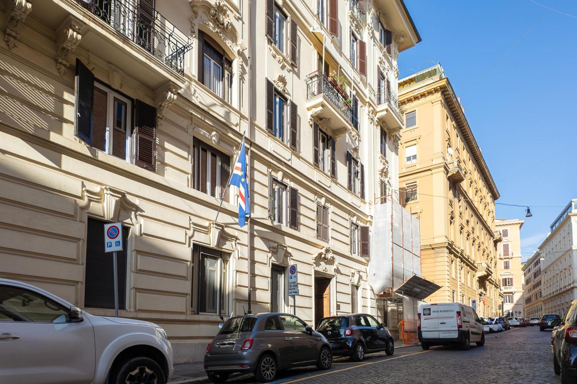 C3 Top Class Apartment, 2 Camere Da Letto, 2 Bagni, Giardino Distante 15 Minuti A Piedi Da Fontana Di Trevi Roma Ngoại thất bức ảnh